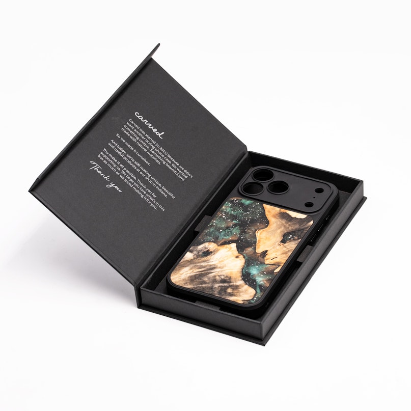 iPhone 17 Pro Max detail packaging2