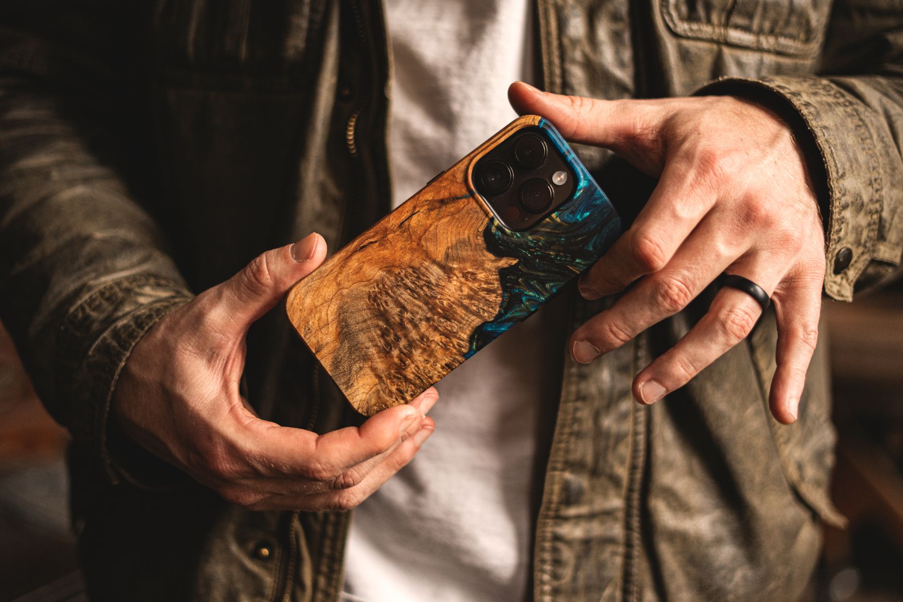 IPhone 16 Pro Max - Blue - Live Edge Phone Case - Carved